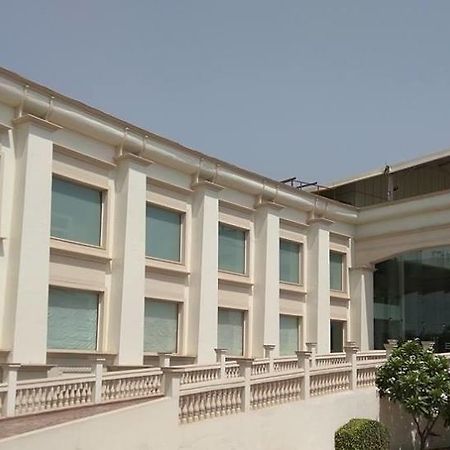 Udman Hotels And Resorts By Ferns N Petals New Delhi Buitenkant foto