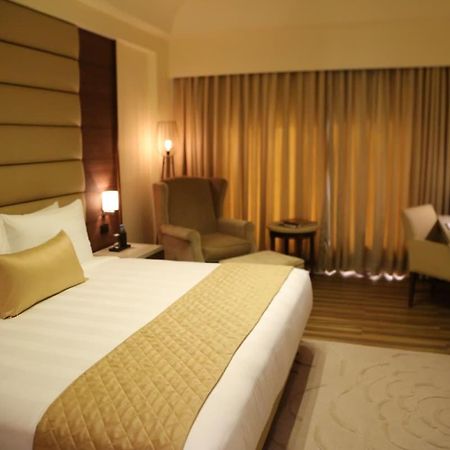Udman Hotels And Resorts By Ferns N Petals New Delhi Buitenkant foto